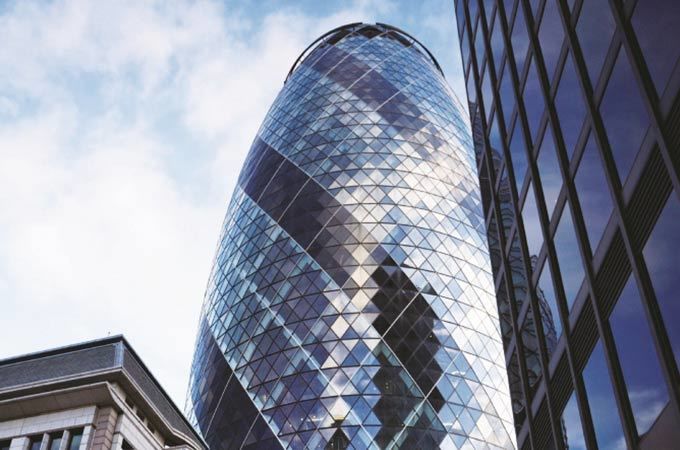 LAND ROVER IN MIDDLE EAST