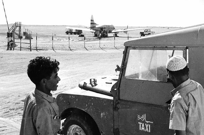 LAND ROVER IMAGE FROM 1962